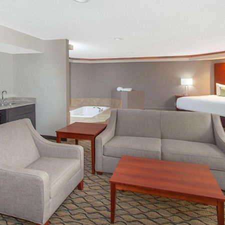 Wyndham Garden Fort Wayne Eksteriør billede