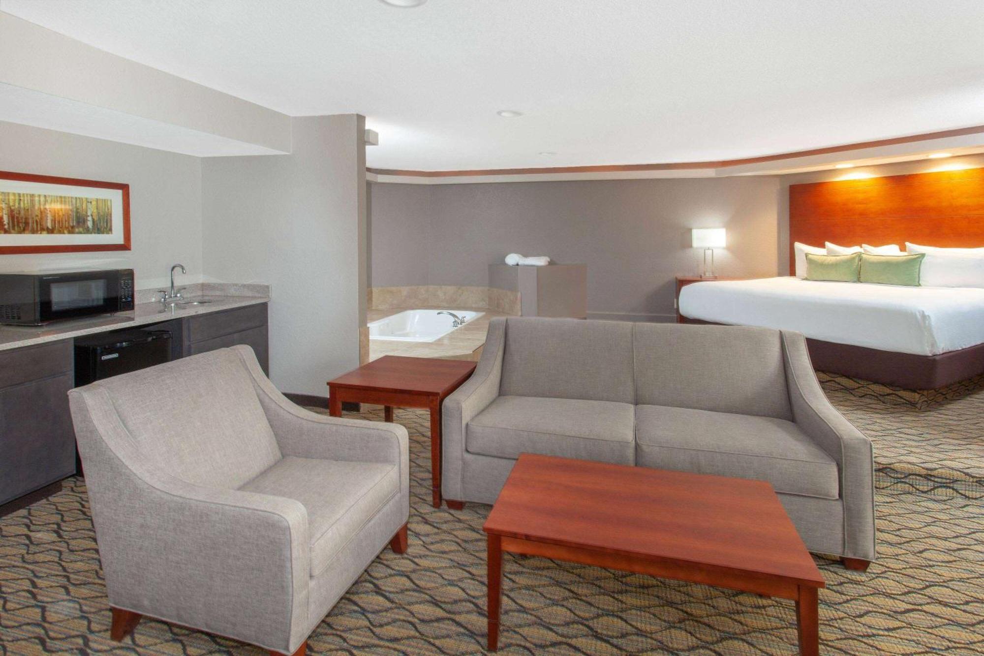 Wyndham Garden Fort Wayne Eksteriør billede